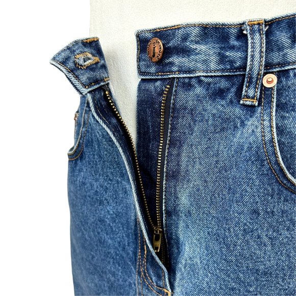 Vintage 90s-Y2K Jordache High Waisted Knee Length Denim Skirt - Picture 5 of 10